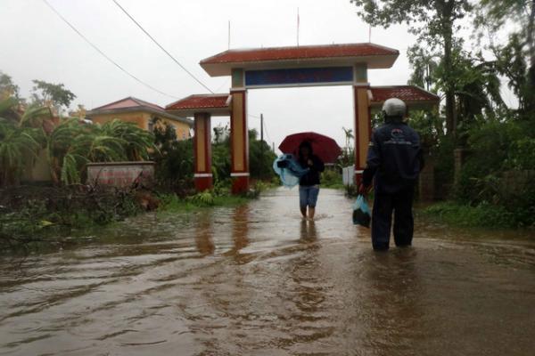  
Một huyện ở Thừa Thiên - Huế ngập nặng. (Ảnh: Xã Luận)