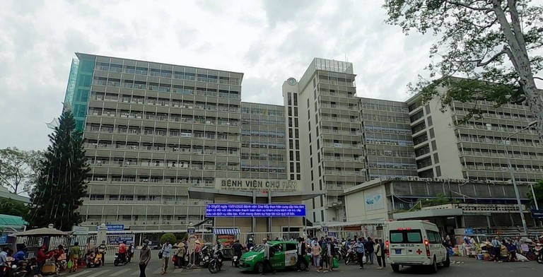  
Bệnh viện Chợ Rẫy nơi tiếp nhận ca tai nạn thương tâm. (Ảnh: Thanh Niên)