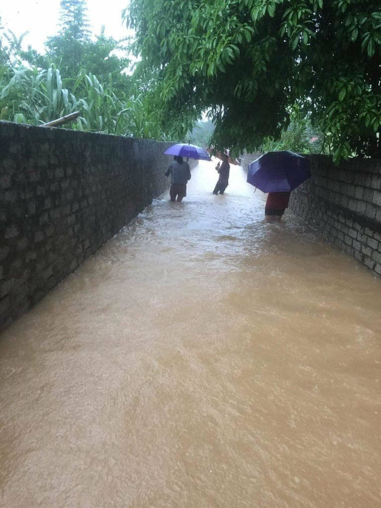  
Nước dâng cao sau cơn mưa lớn tại một khu vực ở miền Trung. (Ảnh: FB: Nghệ An).