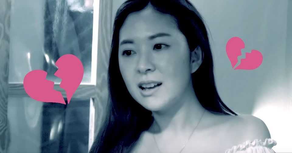 
Jina Kim khuyên rằng không nên hẹn hò với một thần tượng. (Ảnh: Koreaboo)