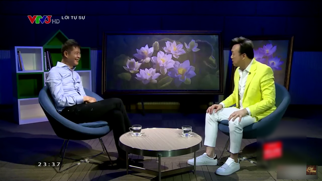 
Đạo diễn Lê Hoàng và Chí Tài trong chương trình (Ảnh: VTV)