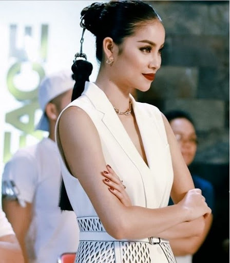 
Công thức tương tự được Hoa hậu Hoàn vũ Việt Nam 2015 thử sức, tạo hình tăng thêm phần "bá đạo" là lạnh lùng cho Phạm Hương. (Ảnh: T.H)