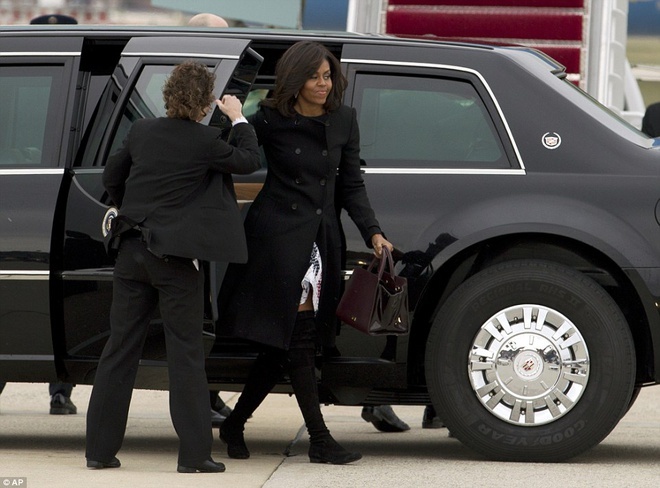  
Bà Michelle chỉ khao khát được hạ kính xe hơi sau khi rời Nhà Trắng (Ảnh: Daily Mail)