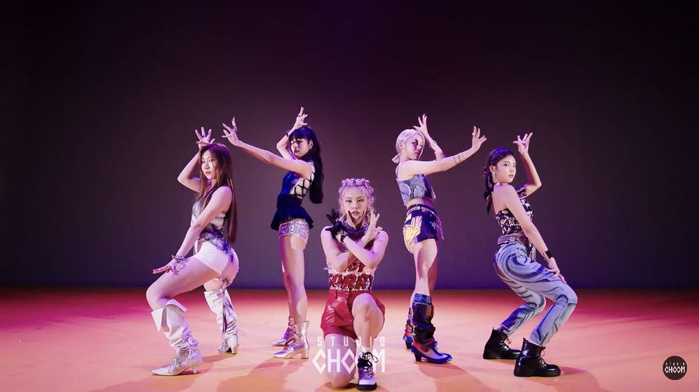  
Các “công chúa” nhà JYP đã được khen ngợi với ca khúc Not Shy. (Ảnh: Pantip).