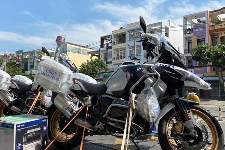 
Xe mô tô giá 700 triệu đồng được cho là mới trang bị cho cảnh sát giao thông Việt Nam. (Ảnh: Car Hà Nội)