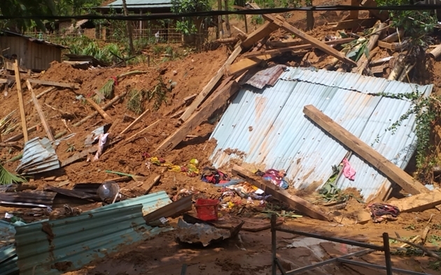 
Trong thời gian qua, do ảnh hưởng của mưa bão, liên tiếp những vụ sạt lở đất xảy ra tại Quảng Nam. (Ảnh: Đời Sống Pháp Luật)