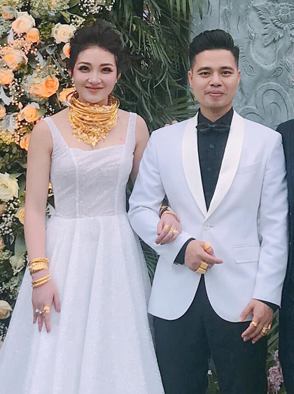  
Thu Hương được biết đến rộng rãi từ đầu năm 2019 với nickname "cô dâu 200 cây vàng" (Nguồn: Instagram nhân vật)