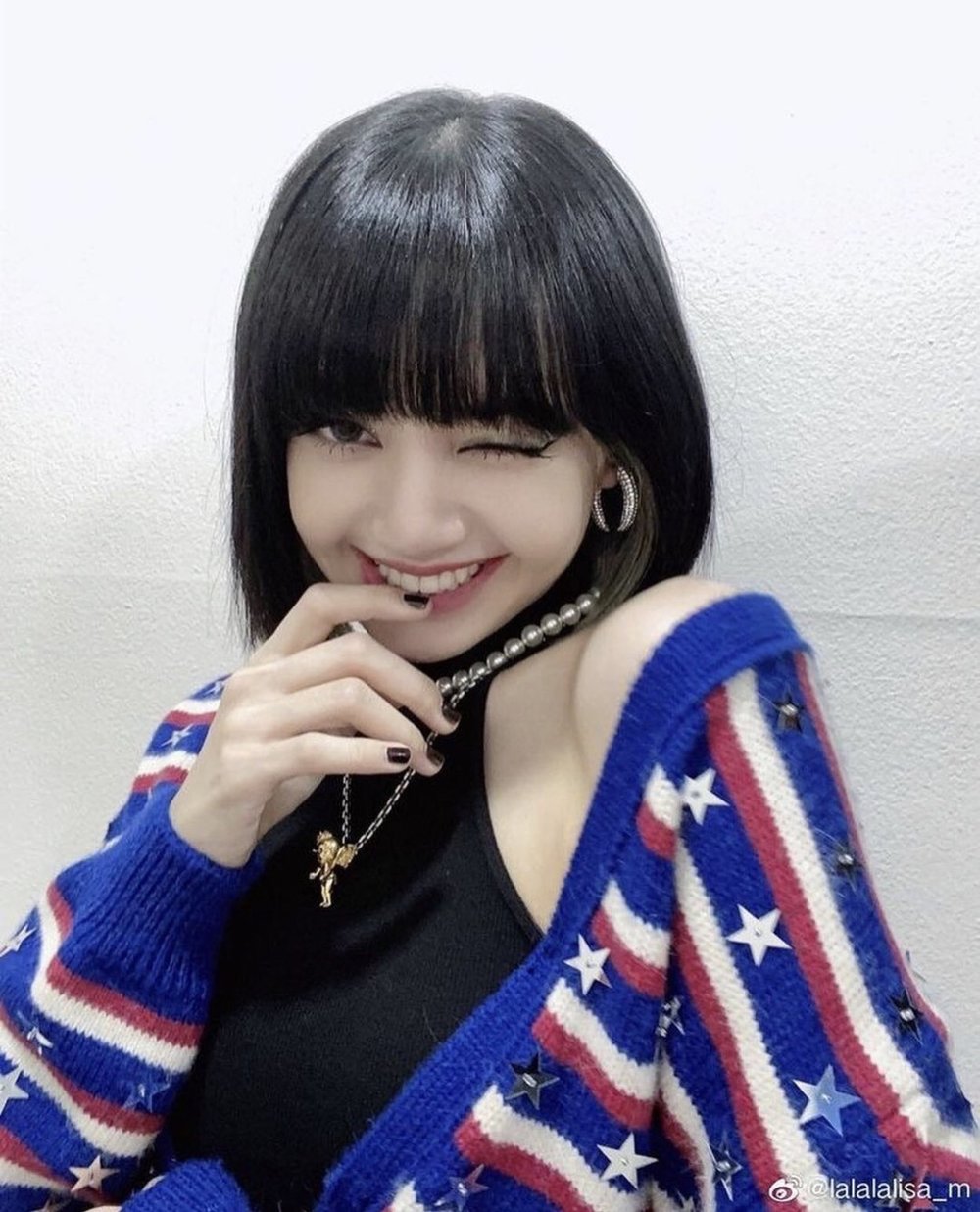 
Lisa - nàng thơ của nhiều thương hiệu đình đám. Ảnh: Weibo