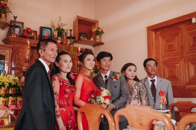 Đúng là một pha trao của hồi môn "đi vào lòng người". (Ảnh: Vietnamnet)