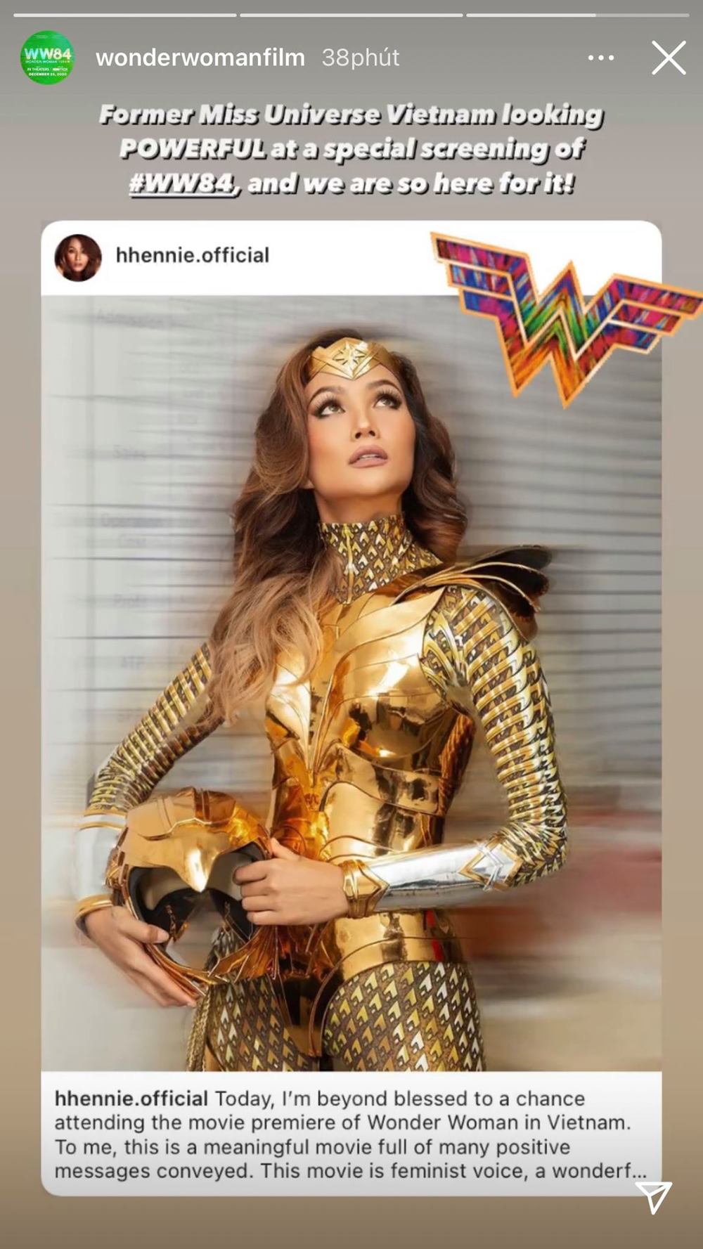 
Sau màn hoá thân thành Wonder Woman vào tối hôm qua, hình ảnh của Hoa hậu Hoàn vũ Việt Nam 2017 trở thành chủ đề bàn tán không chỉ ở Việt Nam mà còn là với các fan quốc tế. Trang IG chính thức của phim Wonder Woman cũng đã share lại hình ảnh H'Hen Niê cùng dòng nhận xét thú vị. Các Hoa hậu quốc tế cũng vào IG bình luận chúc mừng H'Hen Niê. (Ảnh chụp màn hình) - Tin sao Viet - Tin tuc sao Viet - Scandal sao Viet - Tin tuc cua Sao - Tin cua Sao