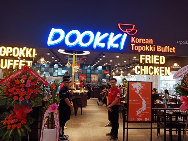  
Dookki mang ẩm thực Hàn đến với Việt Nam, giữ nguyên 100% vị thơm ngon chuẩn xứ kim chi