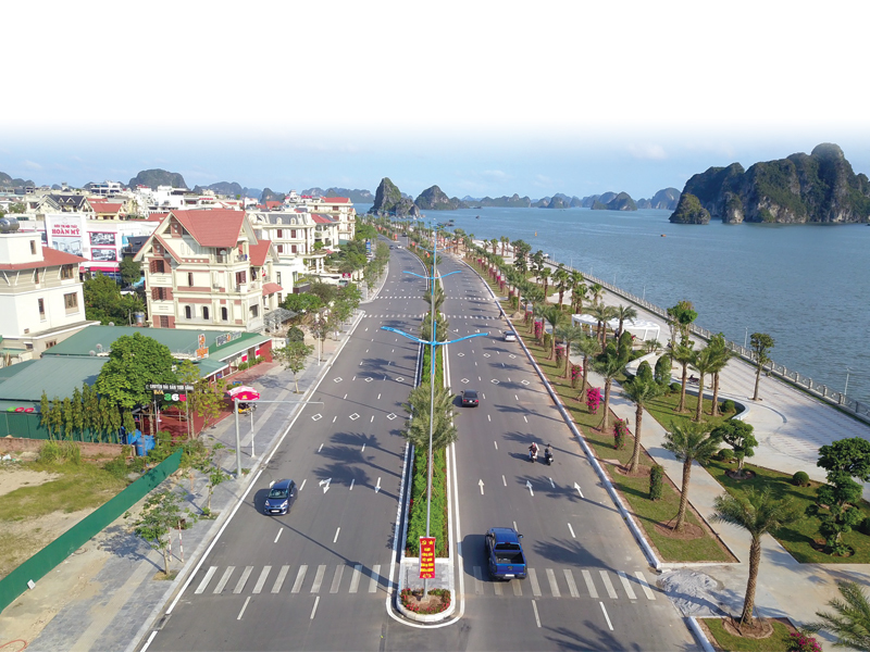 
Quảng Ninh làm nhiều biện pháp nhằm thu hút du khách ghé thăm trong năm tới. (Ảnh: VNExpress).