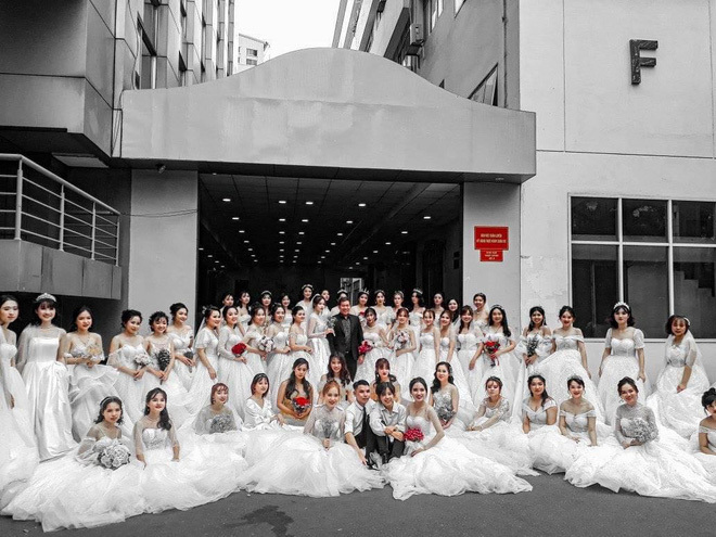  
Bức ảnh tập thể cô dâu khiến cộng đồng mạng xôn xao nay đã có lời giải (Ảnh: FB Huỳnh Như)