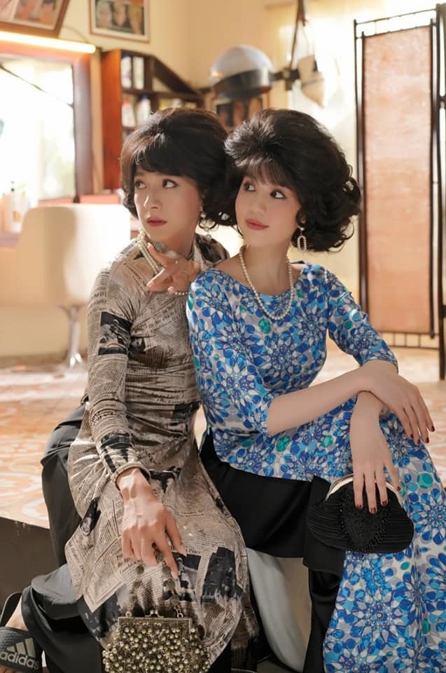 
Ngô Kiến Huy, Ngọc Trinh diện áo dài, làm tóc, trang điểm như những cô gái Sài Gòn thời xưa. (Ảnh: FBNV)