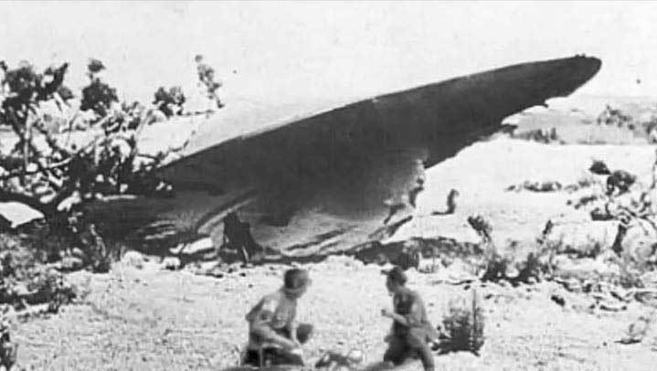  
Vật thể trong ảnh được nhiều người đồn đoán là mảnh vỡ của một UFO. (Ảnh: Twitter)