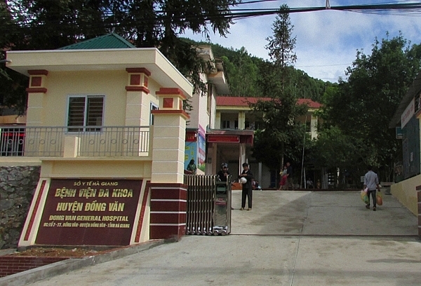 
 Bệnh viện đa khoa huyện Đồng Văn (tỉnh Hà Giang), nơi du khách được đưa đến cấp cứu (Ảnh: Hải quan)