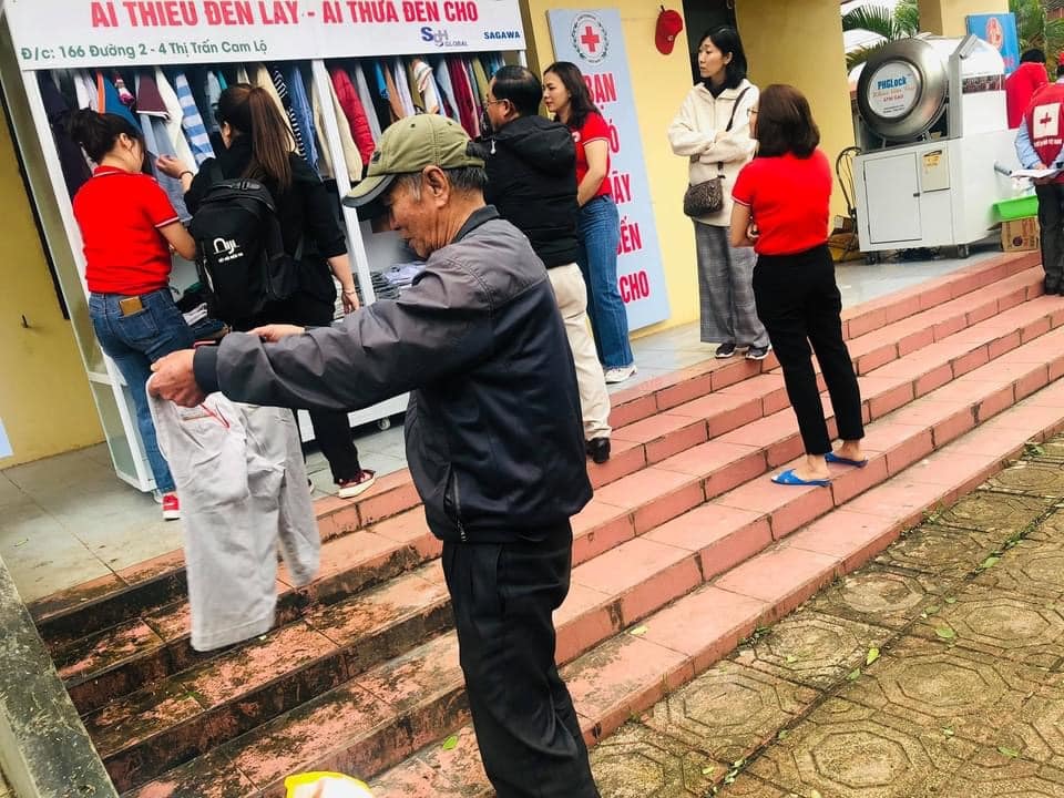  
Tủ quần áo từ thiện vừa đưa vào hoạt động tại Quảng Trị. (Ảnh: FB Quảng Trị 24h)