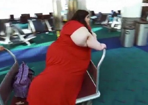  
Tấm hình ở sân bay là động lực để Amber quyết tâm giảm cân. (Ảnh: Teddyfeed)