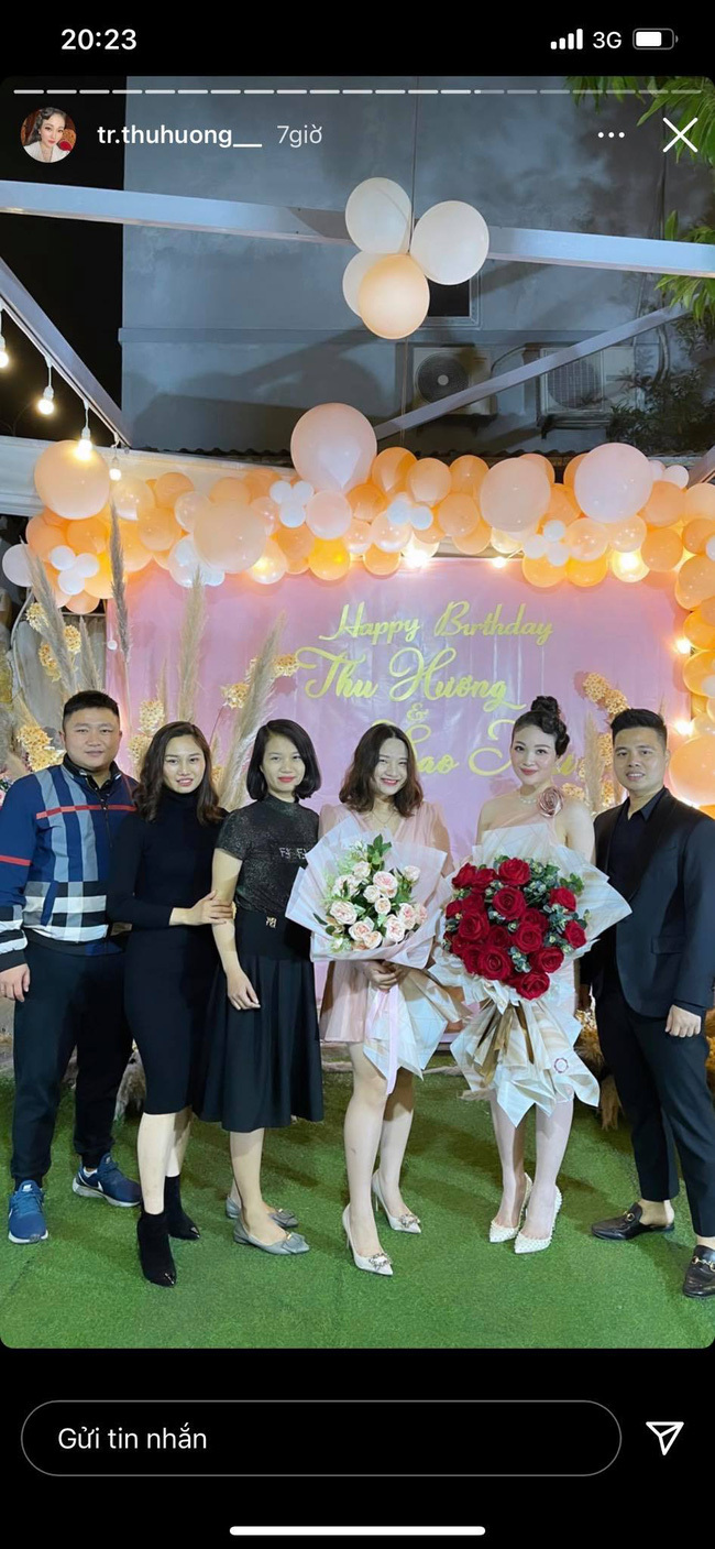 
Buổi tiệc sinh nhật của Thu Hương và hội bạn bè toàn con nhà giàu xứ Nam Định. (Ảnh: Chụp màn hình)
