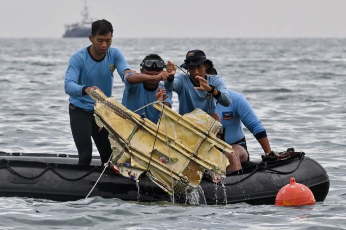 
Sau khi nhận được thông tin về máy bay mất tích, Indonesia đã tiến hành các công tác tìm kiếm nạn nhân (Ảnh: CNN)