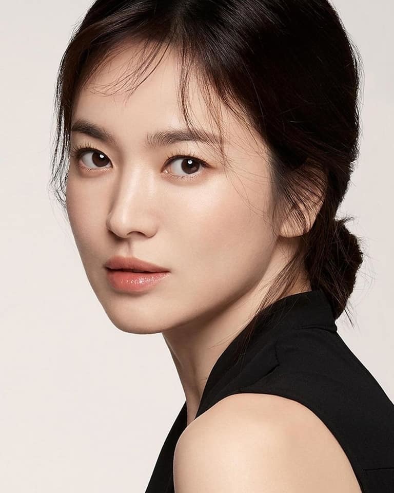  
Cận cảnh nhan sắc “hack tuổi" của Song Hye Kyo (Ảnh: Instagram nhân vật)