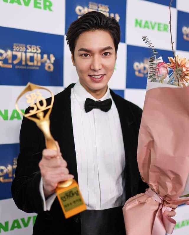  
Lee Min Ho tham dự lễ trao giải. (Ảnh: Naver).