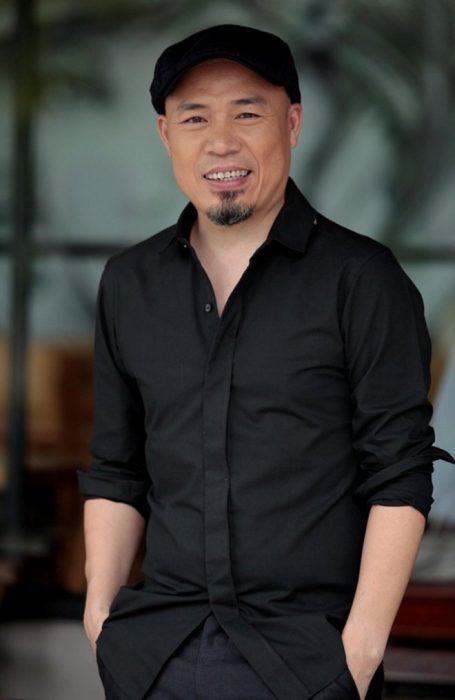  
Nhạc sĩ Huy Tuấn mang đến một mini show nổi bật.