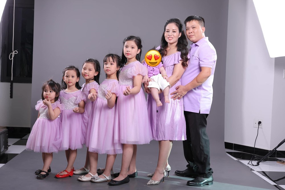 Những mái ấm gia đình tấp nập con cái của showbiz Việt  Ngôi sao