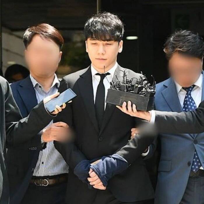  
Nam ca sĩ bị cáo buộc vì vướng vào nhiều vụ bê bối nghiêm trọng. (Ảnh: Naver)