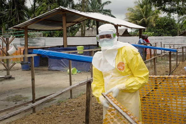  
Hình ảnh bên trong một khu cách ly chữa Ebola tại Congo. (Ảnh: CNN)
