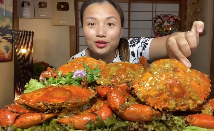  
Những món ăn ngon miệng, đẹp mắt thường xuyên được Quỳnh Trần JP chia sẻ trên kênh của mình (Ảnh: Cắt từ clip)
