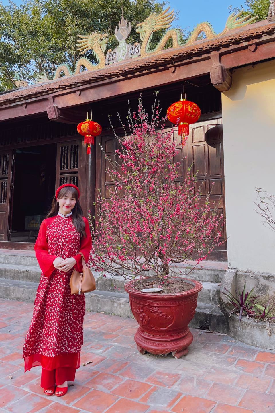 Xót xa khi chứng kiến nhiều người phải gồng mình chống dịch. (Ảnh: FBNV)