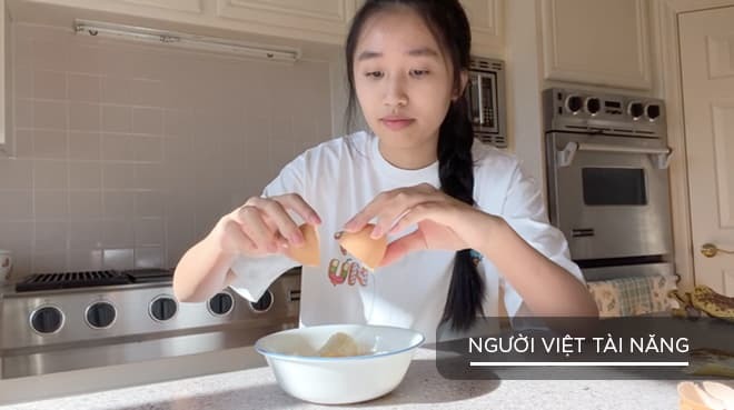  
Các video của Jenny Huỳnh chủ yếu xoay quanh cuộc sống thường ngày của cô. (Ảnh: Cắt từ clip)