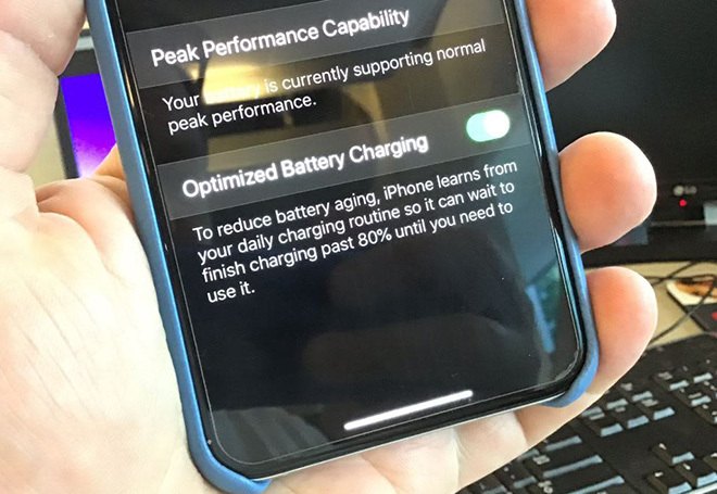  
Phần mềm Optimized Battery Charging ra đời nhằm đảm bảo thiết bị không vô tình hỏng khi người dùng sạc qua đêm. (Ảnh: 24h)