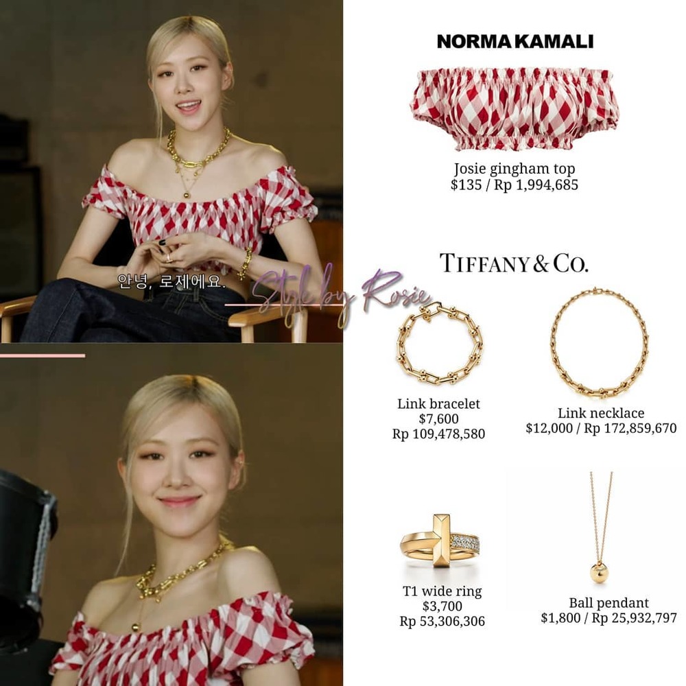  
Trong video countdown đến ngày "thả xích" MV, Rosé diện chiếc áo hở vai của Norma Kamali giá 135 USD (hơn 3 triệu đồng) cùng bộ trang sức từ Tiffany & Co. có tổng trị giá đến hơn 577 triệu đồng. (Ảnh: styleby_rosie)