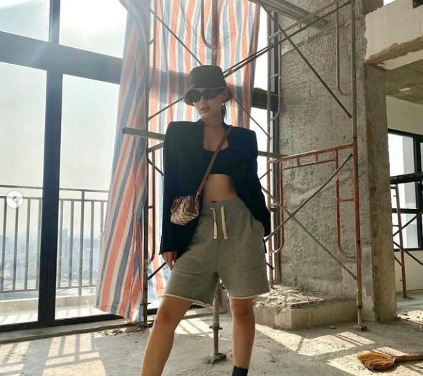  
Khánh Linh khoe căn penthouse đang được sửa chữa. (Ảnh: Instagram)