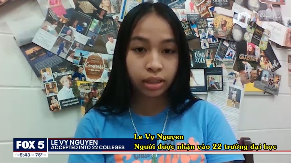  
Cô trả lời phỏng vấn về việc đỗ tới 22 trường đại học. (Ảnh cắt từ clip)