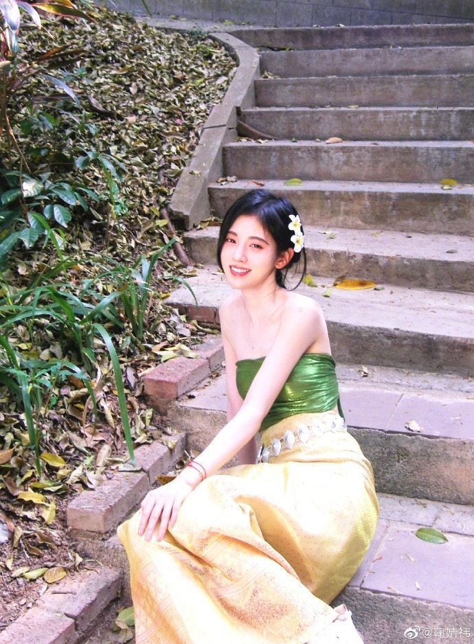  
Cúc Tịnh Y hóa "nàng thơ" Thái Lan. (Ảnh: Weibo)