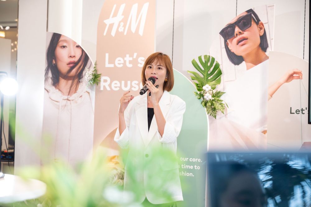 Đại diện H&M – Chị Ngọc Phạm phát động chiến dịch Let’s reuse