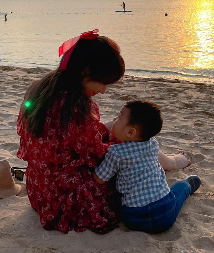  
Hòa Minzy cùng cậu con trai kháu khỉnh. (Ảnh: Instagram) - Tin sao Viet - Tin tuc sao Viet - Scandal sao Viet - Tin tuc cua Sao - Tin cua Sao