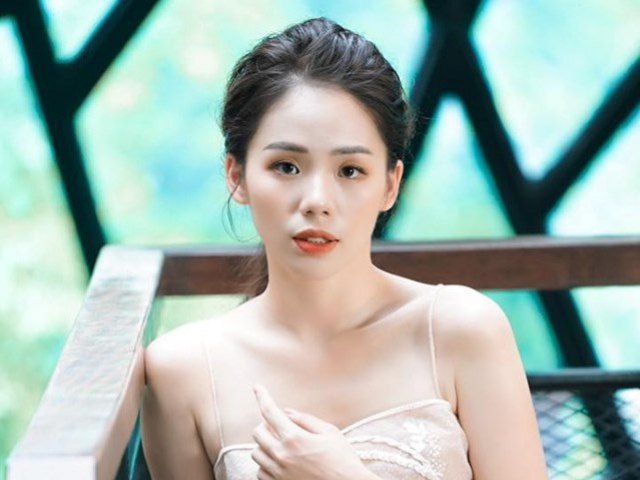  
Đạt tỷ view nhờ các sản phẩm cover nhưng Hương Ly vẫn rất mờ nhạt ở showbiz Việt. (Ảnh: Facebook)