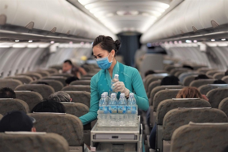  
Các hãng bay đều sẽ phục vụ nước uống miễn phí. (Ảnh: Người đưa tin)