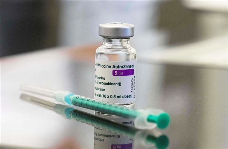  
Việt Nam đã tiến hành tiêm chủng vaccine Covid-19 của AstraZeneca (Ảnh: NBS News)