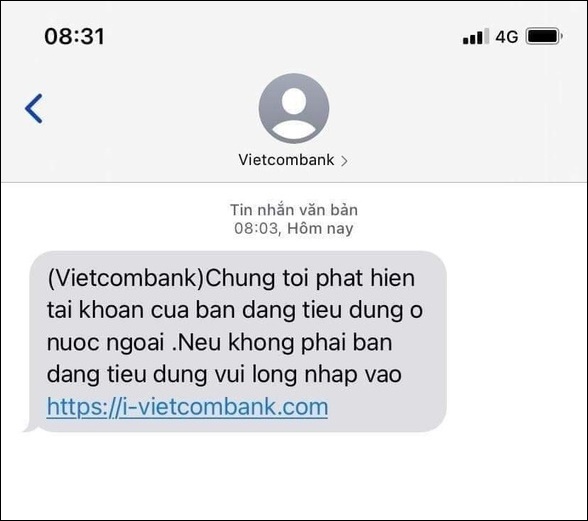  
Tin nhắn giả mạo dưới tên ngân hàng Vietcombank. (Ảnh: Chụp màn hình)