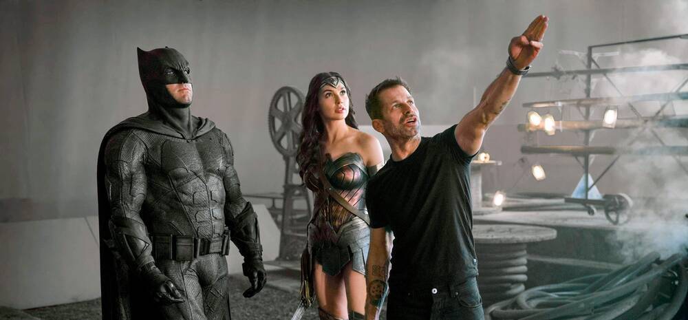  
Phim là hiện thân cho tầm nhìn vĩ mô mà đạo diễn Zack Snyder muốn gửi gắm vào vũ trụ điện ảnh DC. (Ảnh: Warner Bros Pictures)