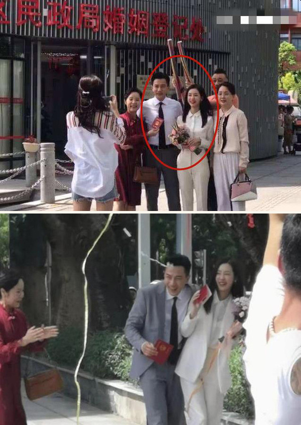  
Rò rỉ bức ảnh Lưu Khải Uy và Trần Đô Linh đi đăng ký kết hôn, bên cạnh là người thân và bạn bè. (Ảnh: Weibo)