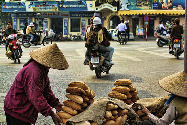  
Cuộc sống đời thường ở Việt Nam khiến Quỳnh Anh xúc động. (Ảnh: Facebook)