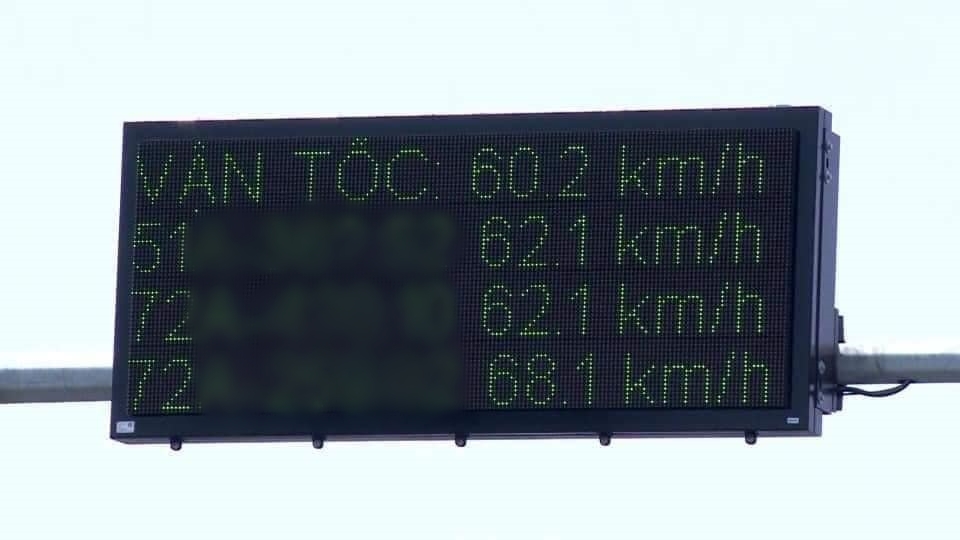  
Bằng cách sử dụng camera giám sát, phương tiện di chuyển trên quốc lộ 51 sẽ bị "bắn" tốc độ công khai. (Ảnh: Bình Dương 24h)