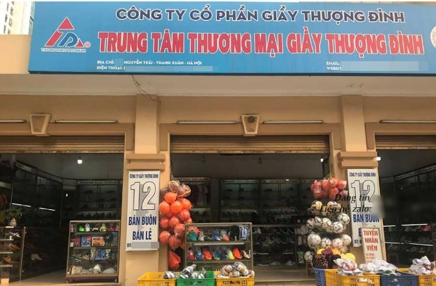  
Cửa hàng bán giày của công ty trên đường Nguyễn Trãi, Hà Nội. (Ảnh: Giày Thượng Đình)