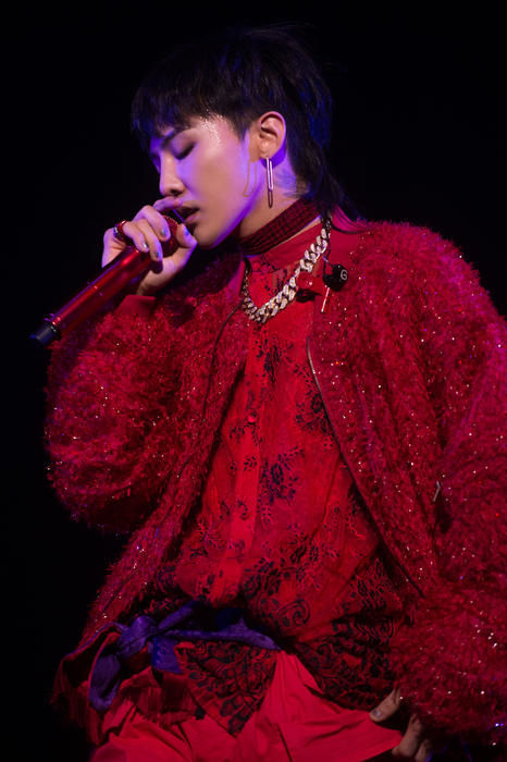  
Khả năng rap và cách trình diễn trên sân khấu của G-Dragon vô cùng cuốn hút. (Ảnh: Pinterest)